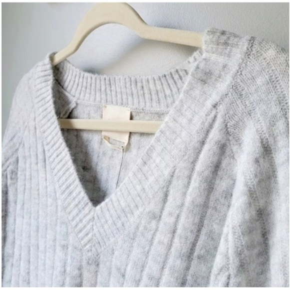 NWT Francesca's Harper Heritage Andy Sweater in Grey - Picture 4 of 7